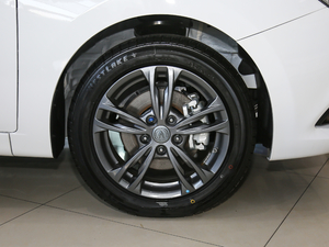 2019款1.6L 手动舒享型 国VI 轮圈
