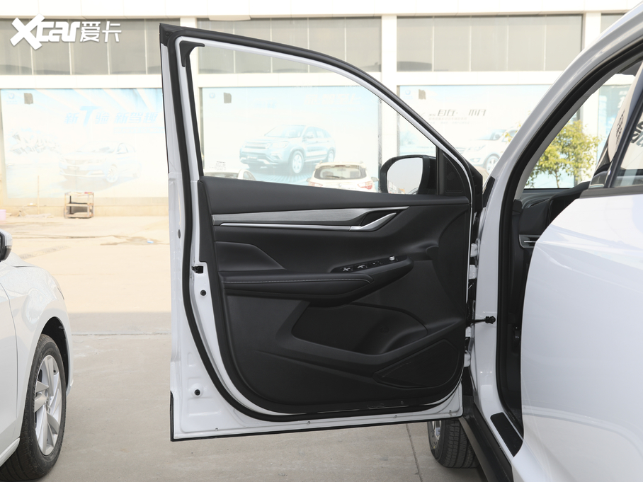 2020���L��CS55 PLUS �{�L�� 1.5T �քӺ��A��