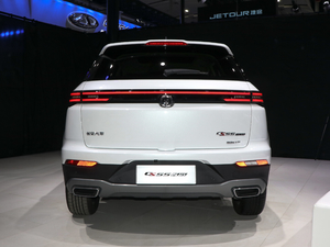 2020款1.5T 自动炫动型 正后	