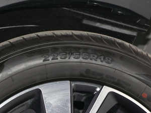 2020款1.5T 自动炫动型 轮胎尺寸