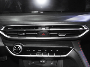 2020PLUS {LNE 1.4T GDI ԄŞ {L