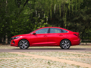 2020款PLUS 蓝鲸NE 1.4T GDI 自动旗舰型 正侧（左）
