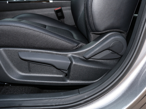 2020款PLUS 荣耀百万版 1.6L GDI CVT精英型 主驾驶座椅调节