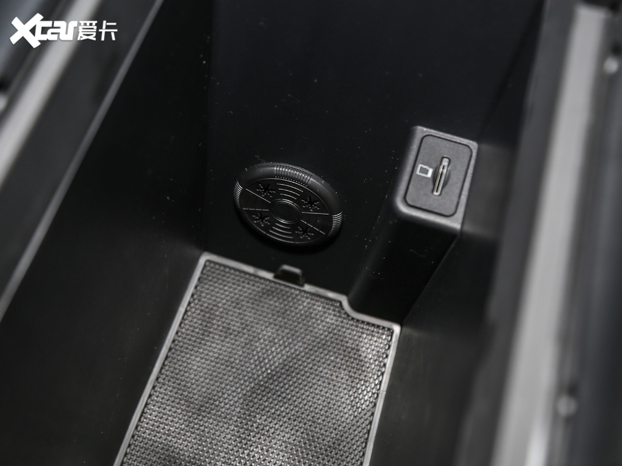 2021L(zhng)CS75 PLUS 2.0T Ԅ(dng)Ş