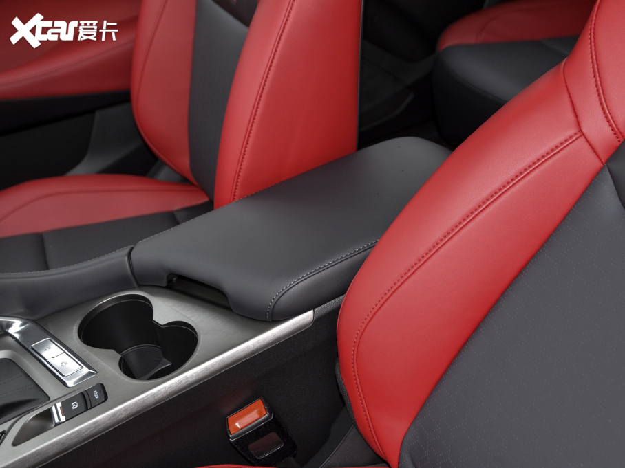 2021���L��CS35 PLUS �{�LNE 1.4T DCT���F��