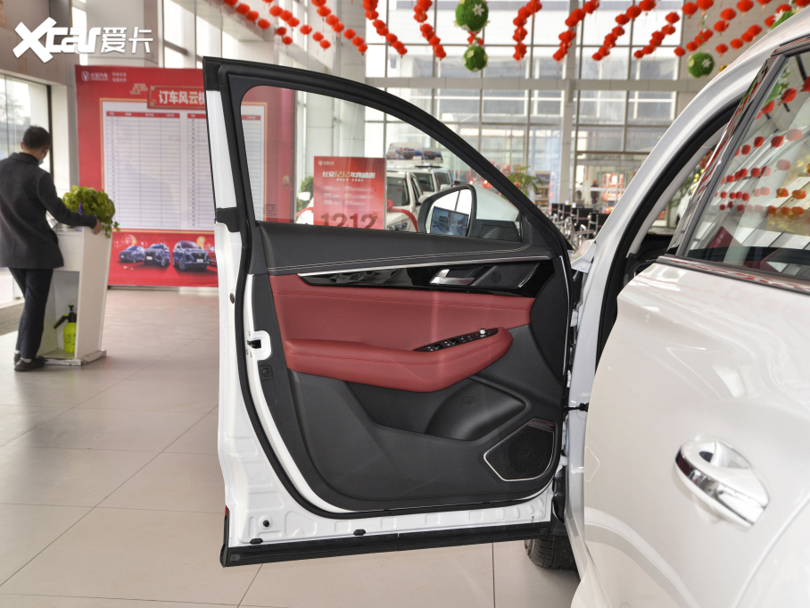 2021LCS85 COUPE 2.0T ԄF