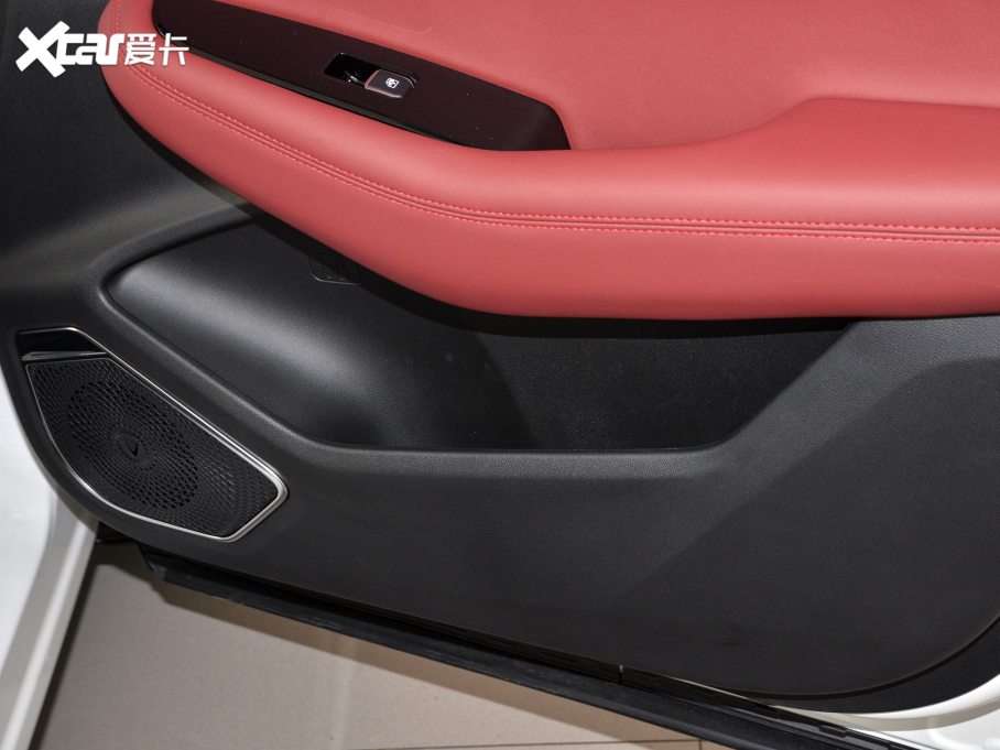 2021LCS85 COUPE 2.0T ԄF