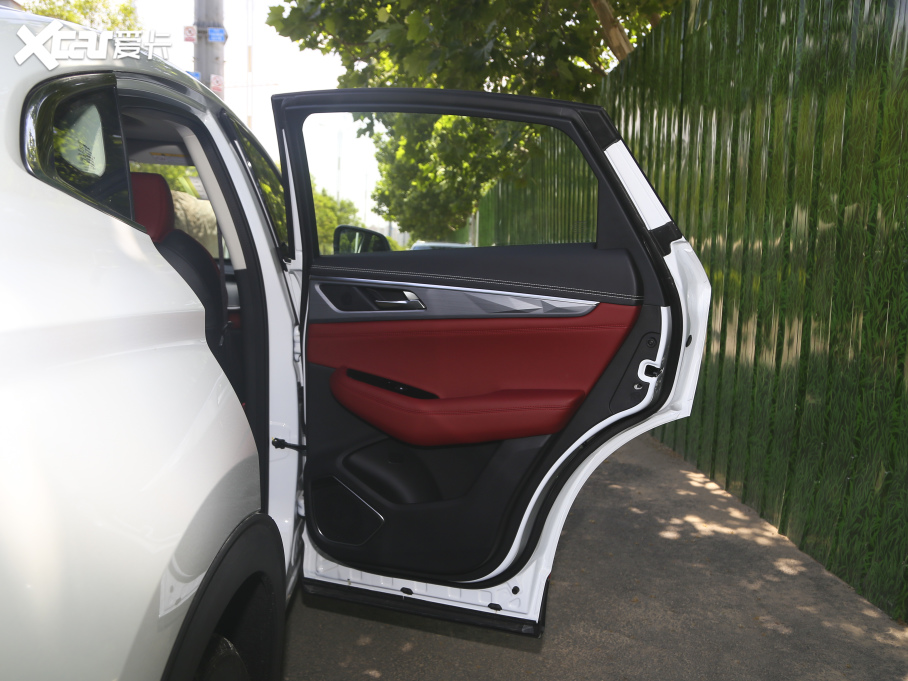 2021LCS85 COUPE 1.5T DCTӢ