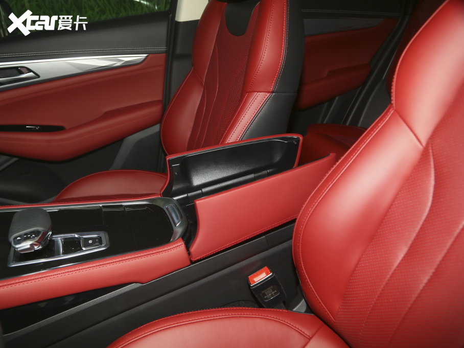 2021L(zhng)CS85 COUPE 1.5T DCTӢ