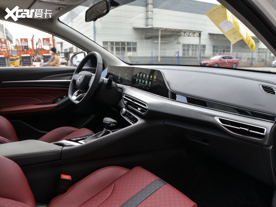 2021݄ PLUS {LNE 1.4T GDI DCTŞ