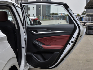 2021PLUS {LNE 1.4T GDI DCTŞ g