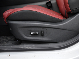 2021PLUS {LNE 1.4T GDI DCTŞ {{