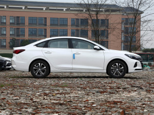 2021款PLUS 1.6L GDI CVT豪华型 整体外观