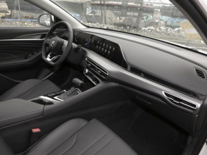 2021款PLUS 1.6L GDI CVT豪华型 中控区