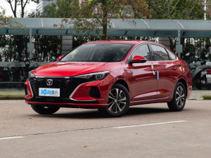 2021款PLUS 蓝鲸NE 1.4T GDI DCT尊贵型 左前45度