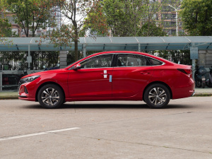 2021款PLUS 蓝鲸NE 1.4T GDI DCT尊贵型 正侧（左）