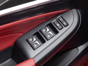 2021款PLUS 蓝鲸NE 1.4T GDI DCT尊贵型 主驾车窗控制区	