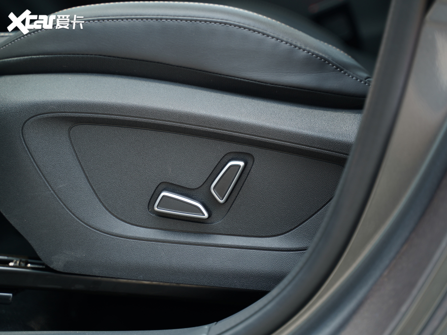 2022LCS55 PLUS ڶ 1.5T DCTI(lng)