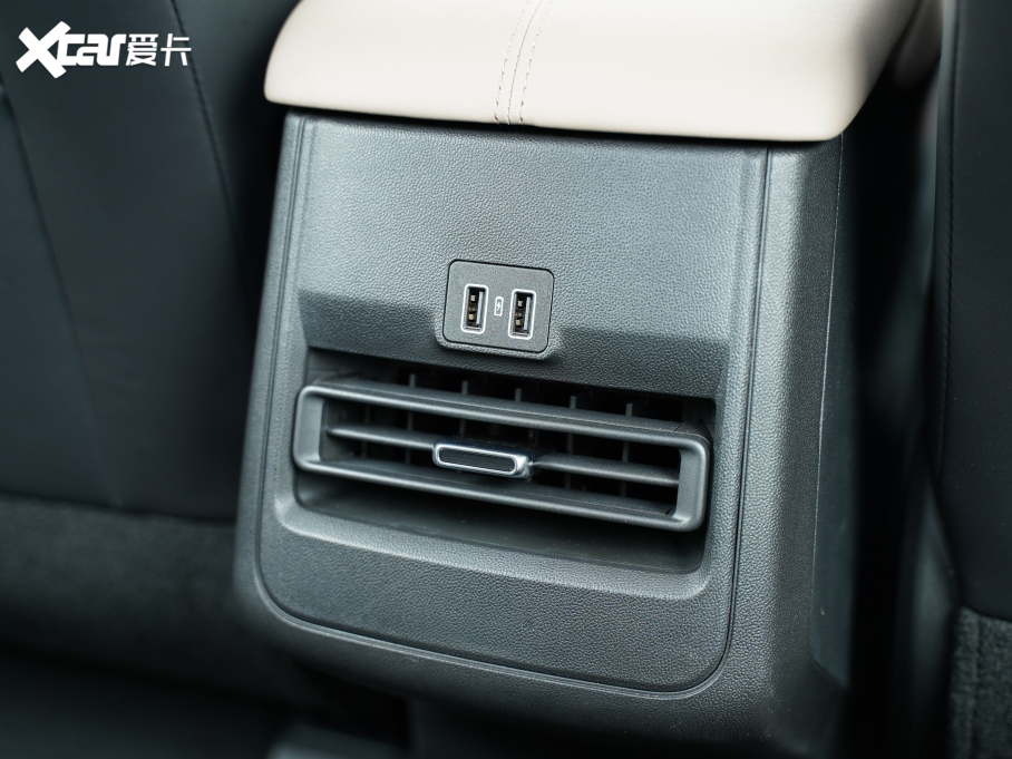 2022L(zhng)CS55 PLUS ڶ 1.5T DCTI(lng)