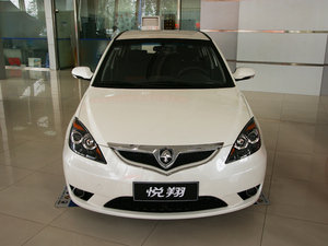 2010款1.5L 手动舒适版 整体外观