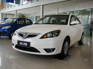 2010款1.5L 手动舒适版 整体外观