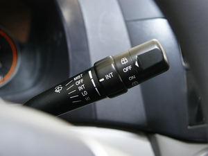 2010款1.5L 手动舒适版 中控区