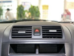 2010款1.5L 手动舒适版 空调出风口
