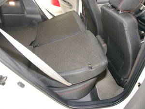 2010款1.5L 手动舒适版 空间座椅