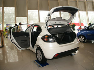 2010款1.5L 手动舒适版 空间座椅
