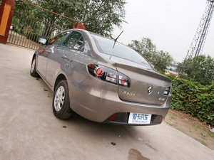 2009款三厢 1.5L 自动尊贵版 整体外观