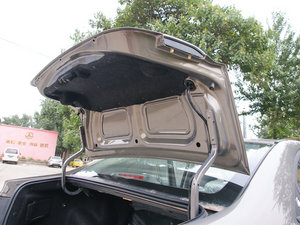 2009款三厢 1.5L 自动尊贵版 空间座椅