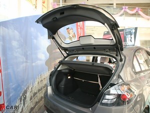 2010款1.5L 自动豪华版 空间座椅