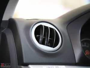 2010款1.5L 自动豪华版 中控区