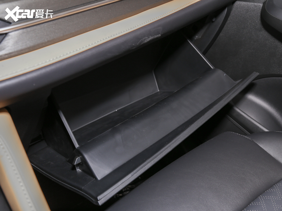 2022���L��CS55 PLUS �{�L�� 1.5T �քӺ��A��