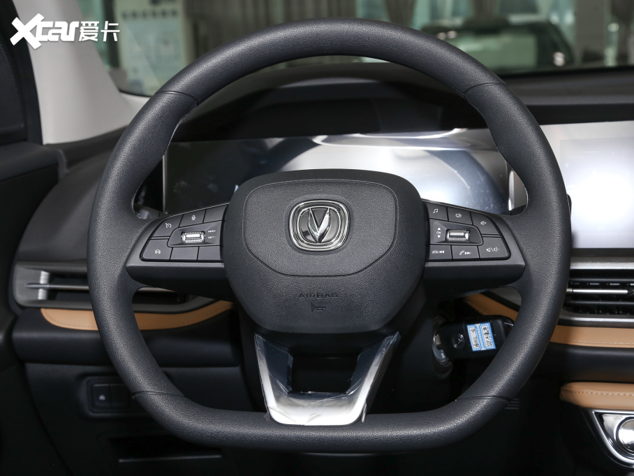 2022���L��CS55 PLUS �{�L�� 1.5T �քӺ��A��