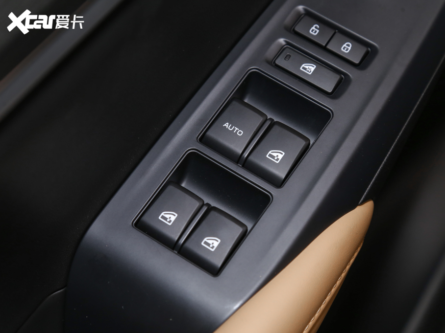 2022���L��CS55 PLUS �{�L�� 1.5T �քӺ��A��