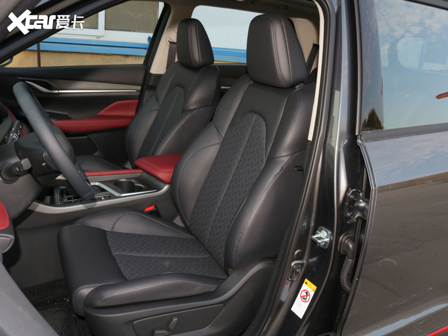 2022���L(zh��ng)��CS55 PLUS �{(l��n)�L�� 1.5T DCT���F��