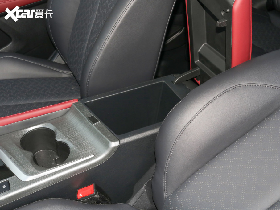 2022���L��CS55 PLUS �{�L�� 1.5T DCT���F��