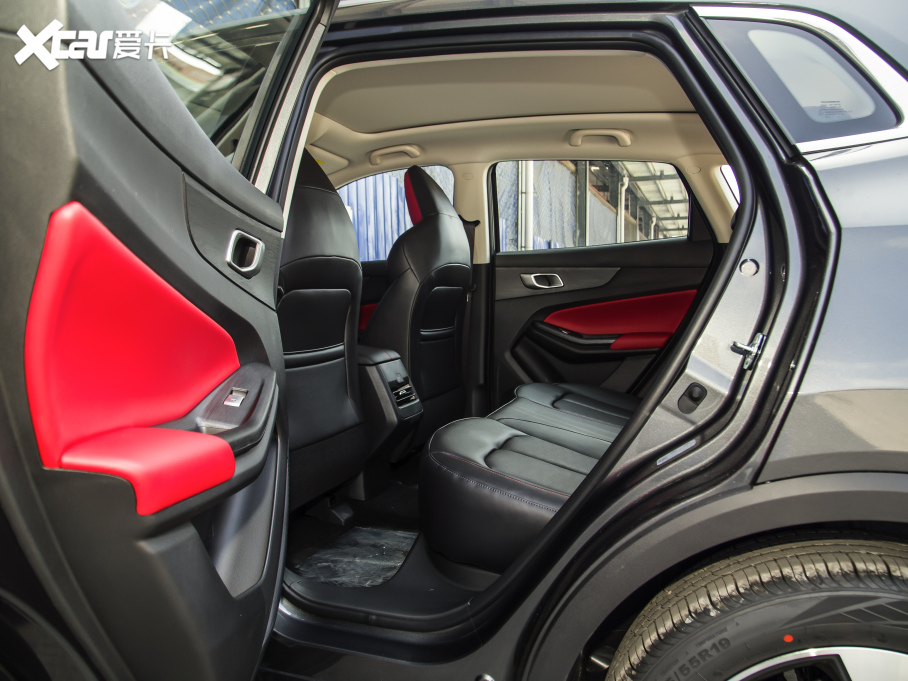 2022���L(zh��ng)��CS55 PLUS �ڶ��� 1.5T DCT���F��