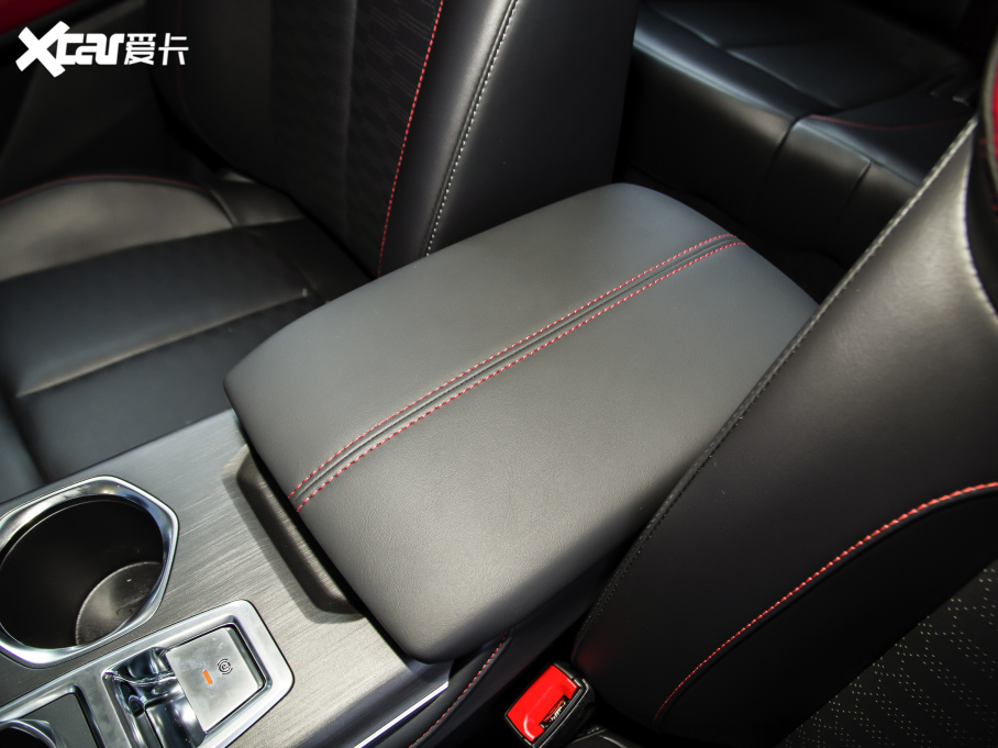 2022���L��CS55 PLUS �ڶ��� 1.5T DCT���F��