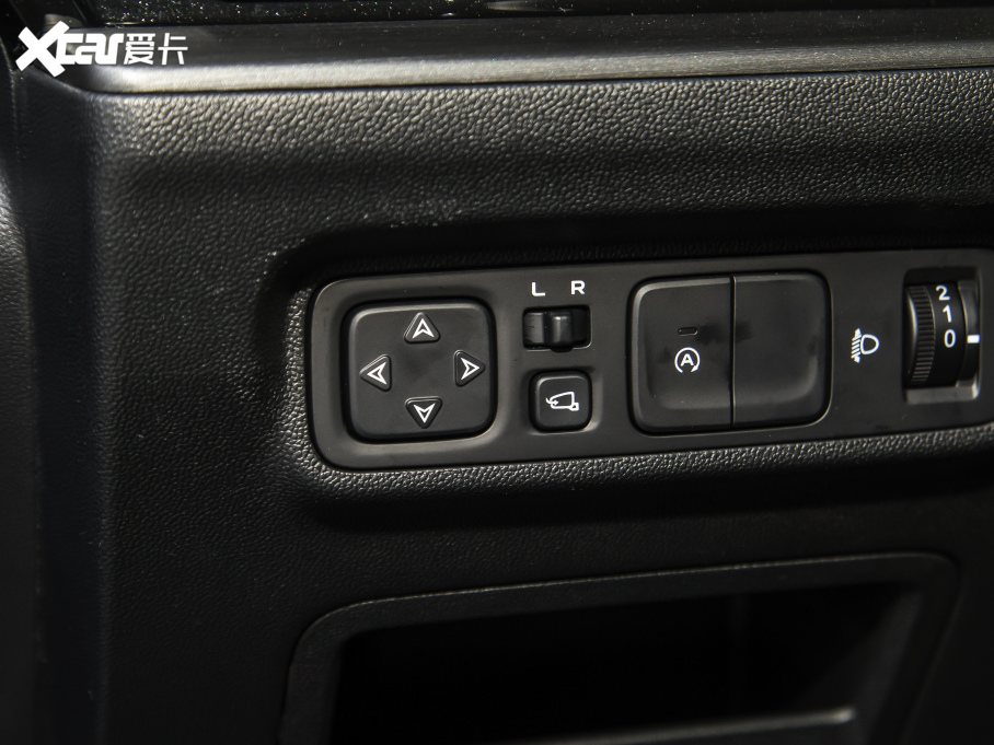 2022���L��CS55 PLUS �ڶ��� 1.5T DCT���F��