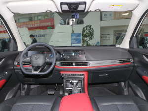 2022款蓝鲸版 1.5T DCT豪华型 内饰全景