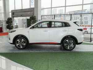 2022款第二代 1.5T DCT豪华型 正侧（左）