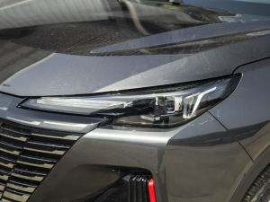2022款第二代 1.5T DCT尊贵型 大灯