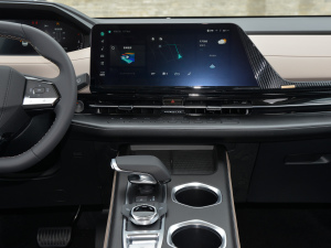2022款第二代 1.5T DCT尊享型 中控台