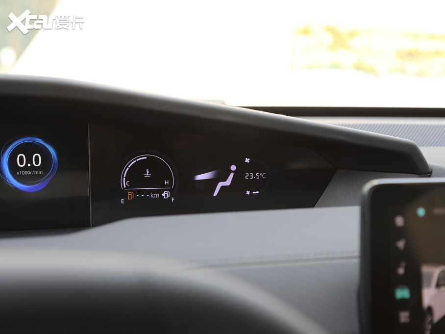 2022���L��UNI-V 1.5T �ǻ��I����