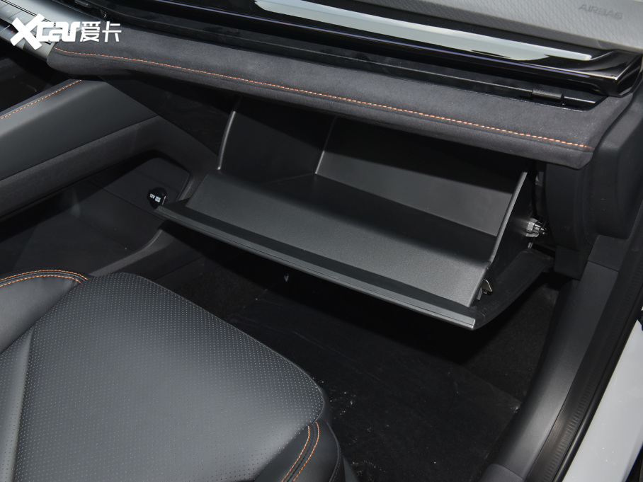 2022LUNI-V 1.5T \(yn)(dng)