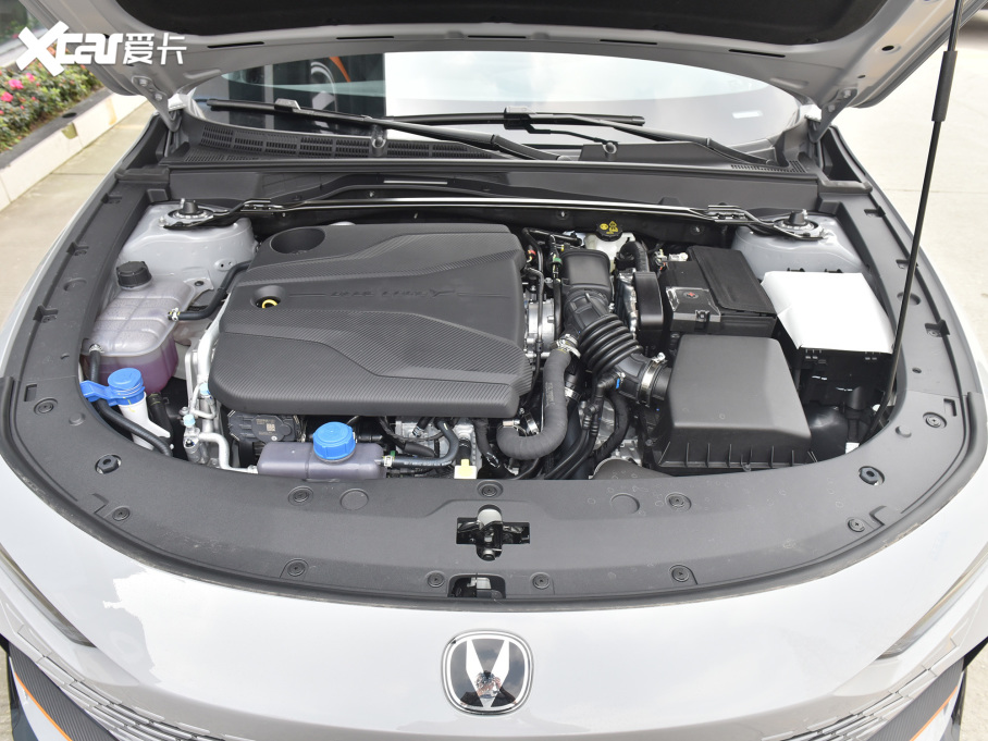 2022���L��UNI-V 1.5T �\�Ӱ�