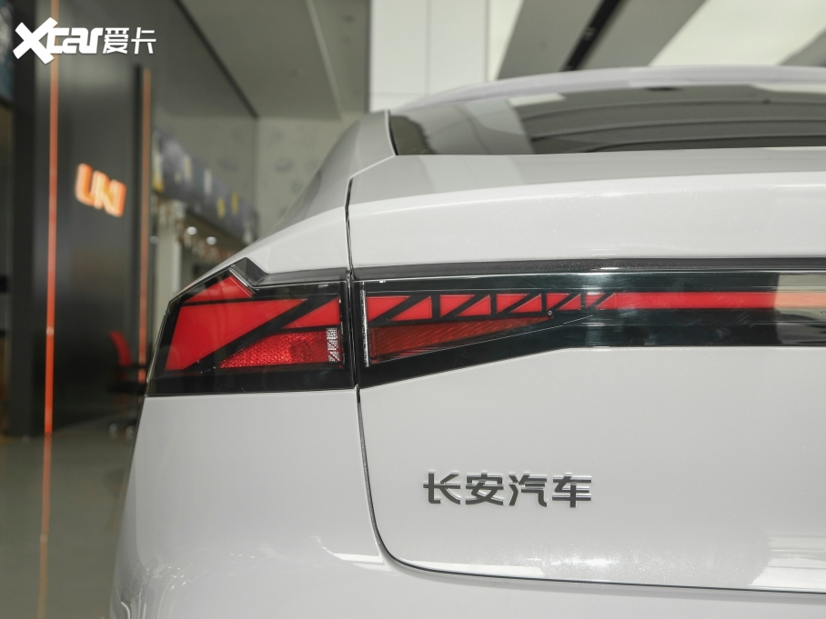 2022���L��UNI-V 1.5T ׿Խ��