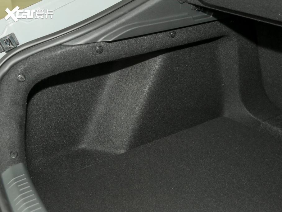 2022���L��UNI-V 1.5T ׿Խ��